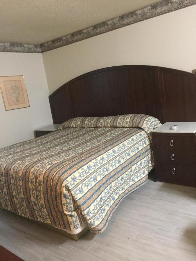 Regency Inn Норко Екстер'єр фото