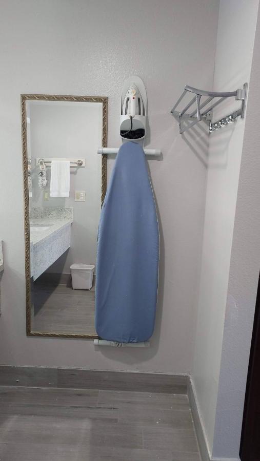 Regency Inn Норко Екстер'єр фото