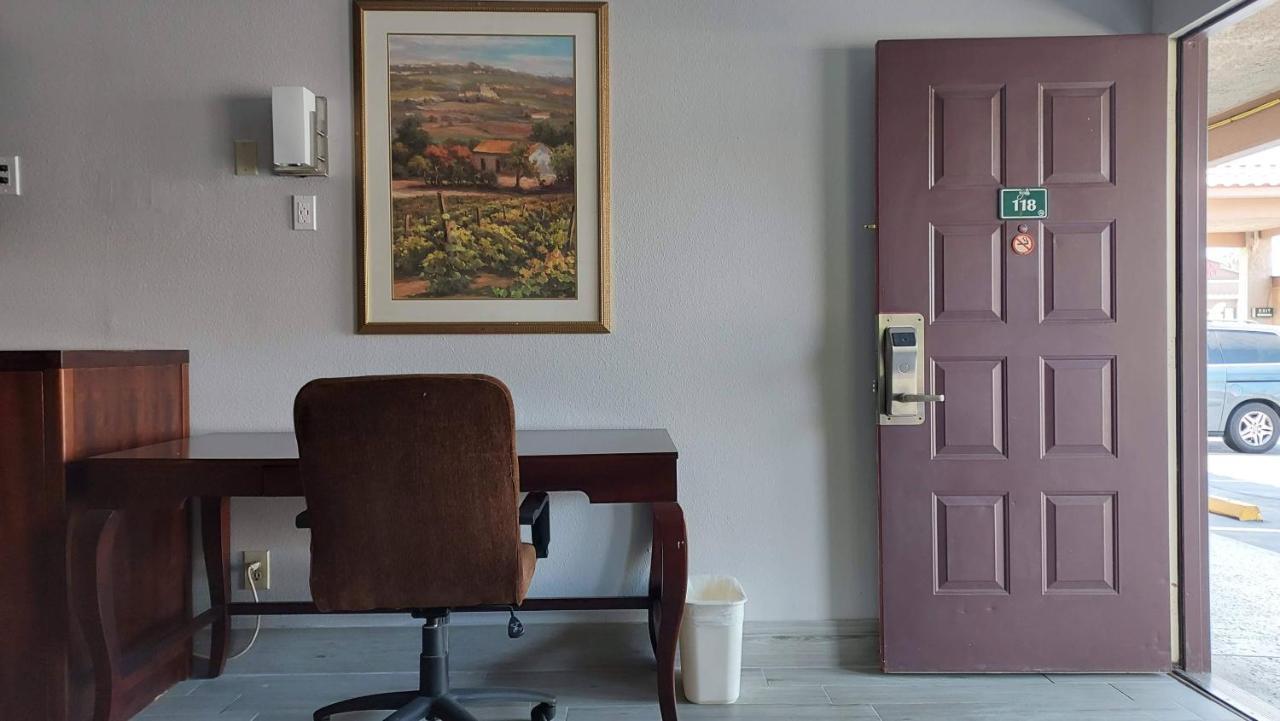 Regency Inn Норко Екстер'єр фото