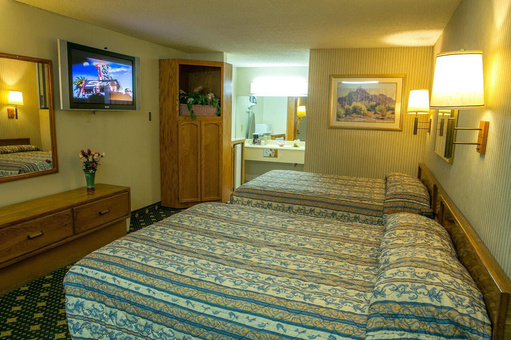 Regency Inn Норко Екстер'єр фото